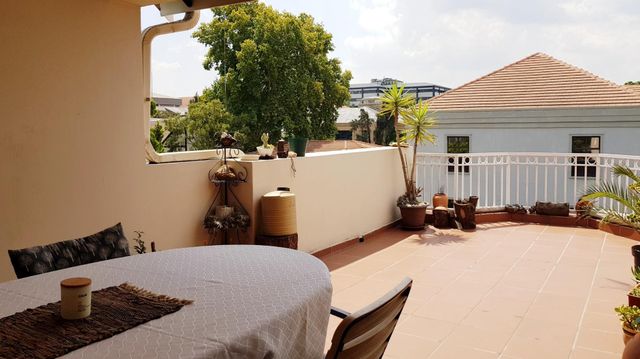 2 Bed Apartment with Loft for Sale in Edenburg