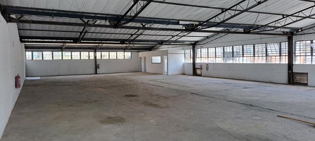 600m² Warehouse To Let in New Germany