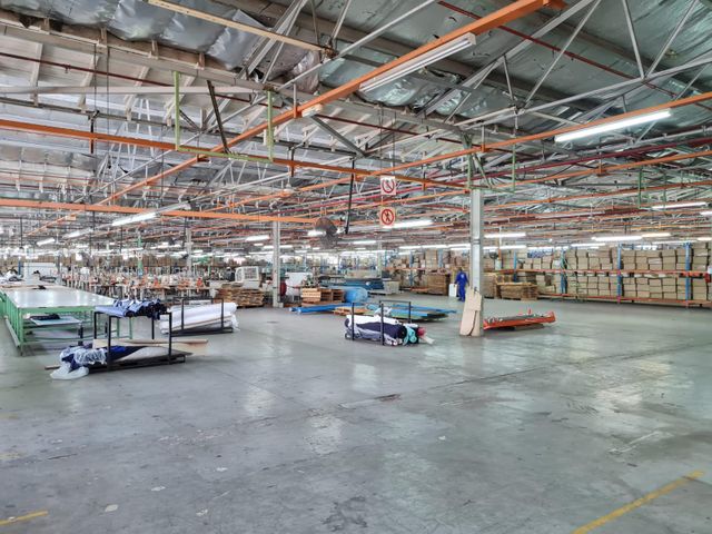15,351m² Factory To Let in Mobeni