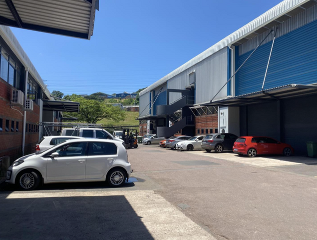 763m² Warehouse To Let in New Germany