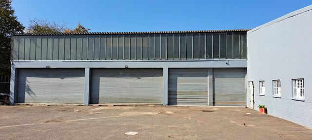 350m² Workshop To Let in New Germany