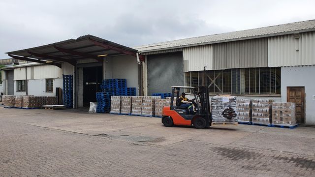 1,400m² Warehouse To Let in Pinetown Central