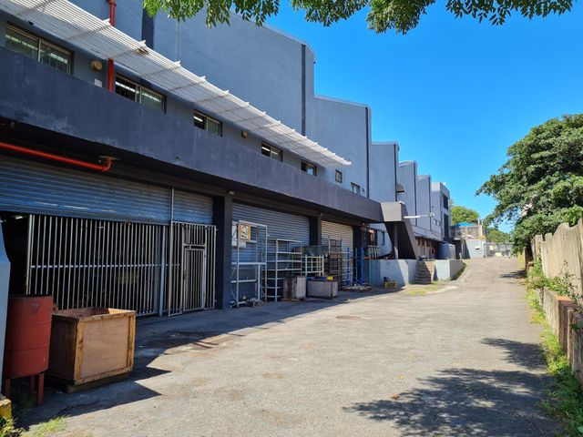 1277 sqm Factory to Rent in Jacobs