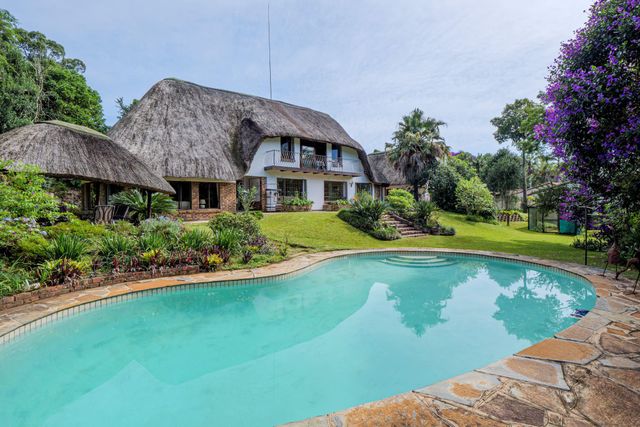 5 Bedroom House For Sale in Kloof