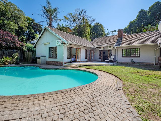 IMMACULATELY PRESENTED POOLSIDE ENTERTAINER IN PRIME WESTVILLE LOCATION