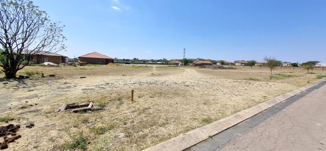 782m² Vacant Land For Sale in Brits Central