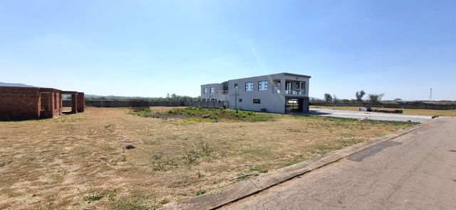 880m² Vacant Land For Sale in Brits Central