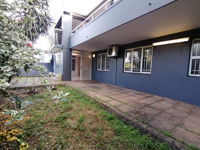 Pet Friendly simplex to let in Durban North