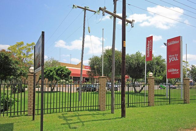 50,000m² Business Centre For Sale in Kameelfontein