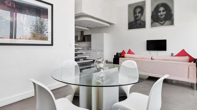 2 Bedroom Apartment For Sale in Melrose Arch