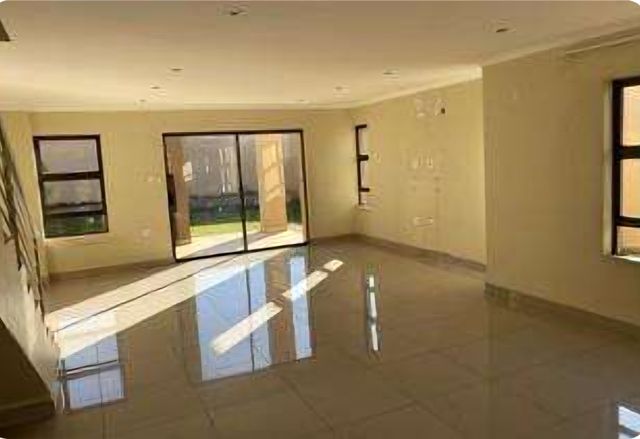 Stunning town house for rent in Raslouw