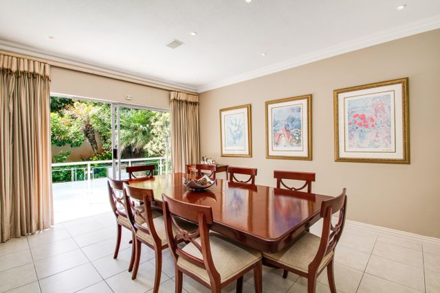 This magnificent 3 bed en suite cluster is situated in on of the northern suburbs most sought after