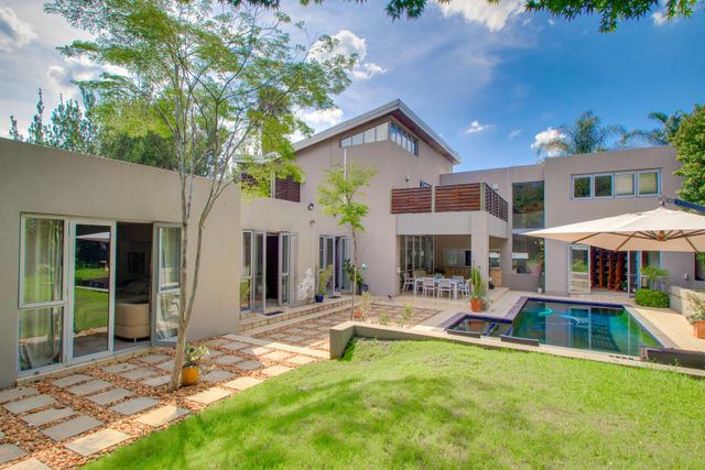 Executive 6 Bedroom home To Let in Fourways Gardens