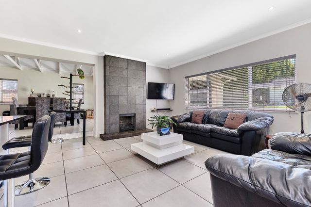 Modern, renovated 3 bed family home.