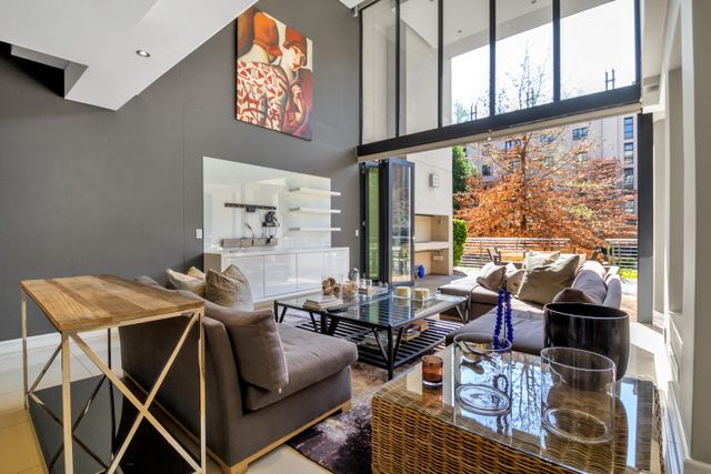 3 Bedroom Apartment Sold in Melrose Arch