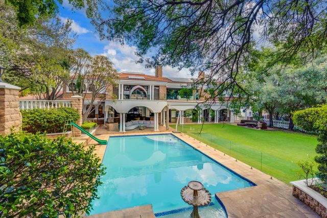 6 Bedroom House For Sale in Dainfern Golf Estate