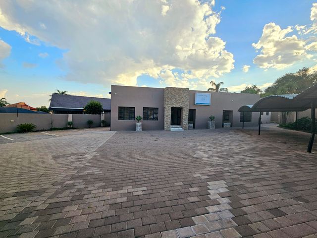 Commercial space to rent in busy street in Garsfontein