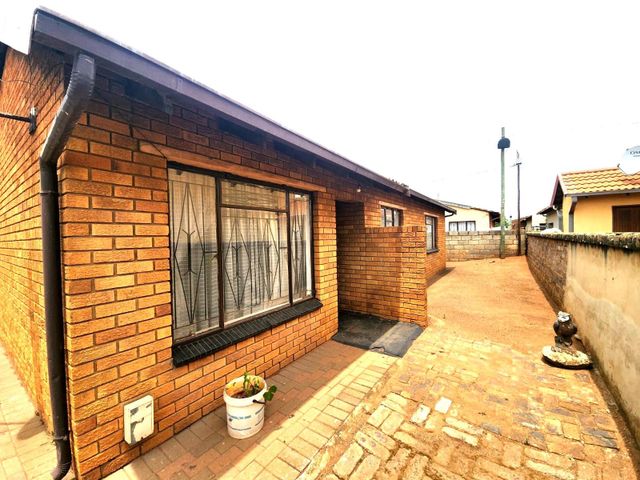 House for Sale in Tokoza