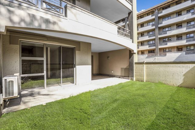 2 Bedroom Apartment For Sale in Sandton Central