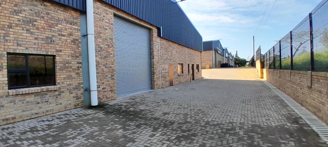 629m² Warehouse To Let in Shakas Head