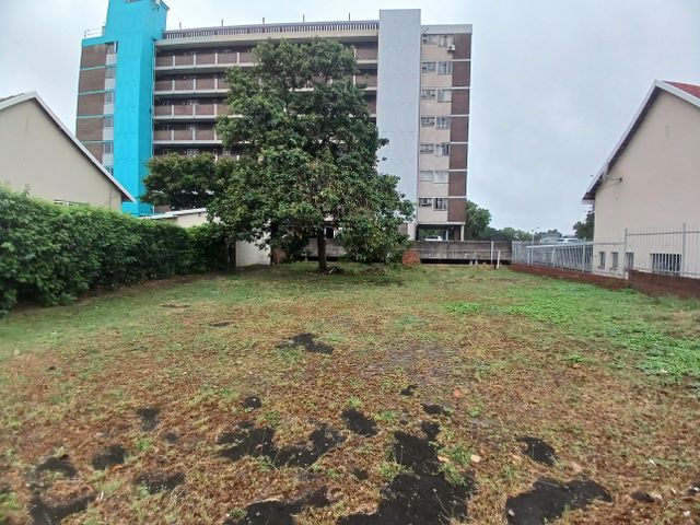 560m² Vacant Land To Let in Glenwood
