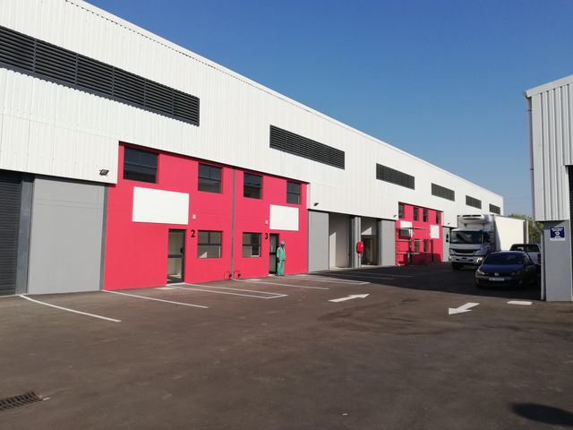 294m² Warehouse To Let in Shakas Head