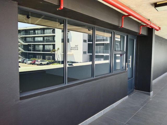 198m² Office To Let in Greyville