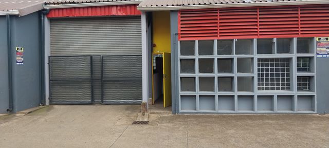 1,022m² Warehouse To Let in Mkondeni