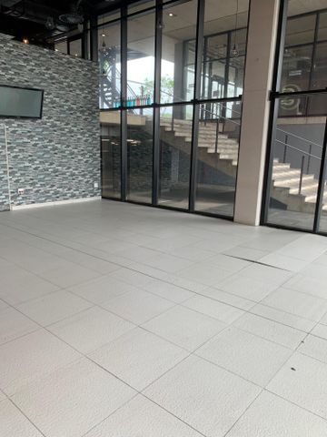 RETAIL TO LET IN UMHLANGA