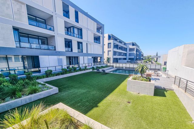 Spacious, Modern and Neat Unit in Beacon Rock - Umhlanga Rocks