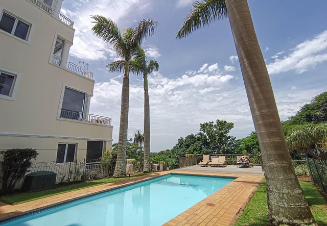 3 Bedroom Apartment To Let in La Lucia