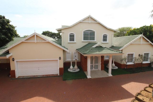 4 Bedroom Gated Estate For Sale in Mount Edgecombe Country Club Estate