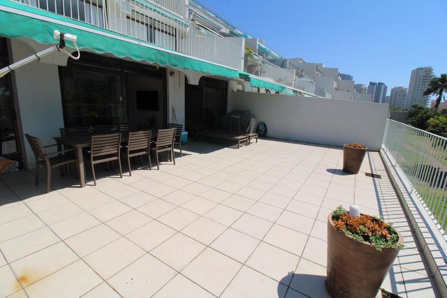 3 Bedroom Apartment For Sale in Umhlanga Central