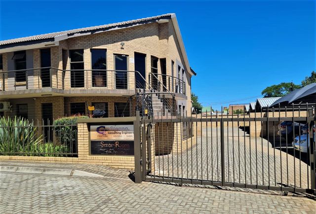 503m² Office For Sale in Potchefstroom Central