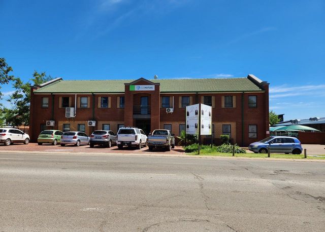 112m² Office To Let in Potchefstroom Central