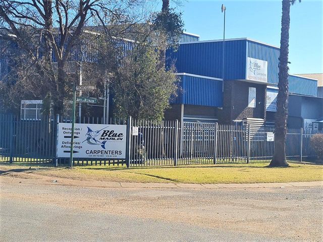1,100m² Factory For Sale in Potchefstroom Industrial