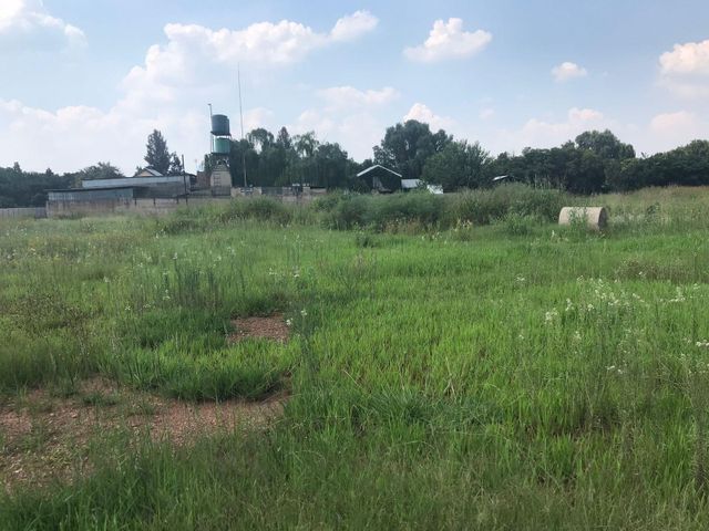 5,122m² Vacant Land For Sale in Mooivallei Park