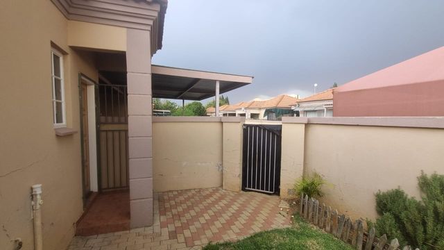 3 Bedroom Townhouse To Let in Baillie Park