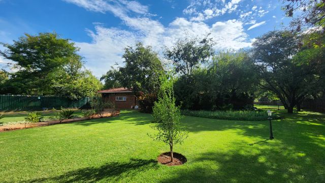 Exquisite Small holding close to Potchefstroom
