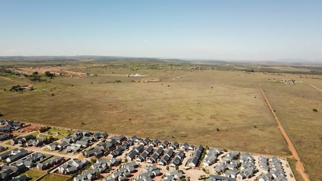 30Ha Vacant Land For Sale in Mooivallei Park