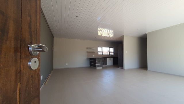 4 Bedroom House For Sale in Flamwood