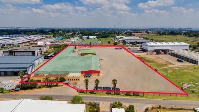 Well Maintained Warehouses & Offices For Sale in Hughes