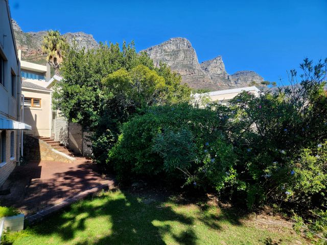 1 Bedroom Apartment To Let in Camps Bay