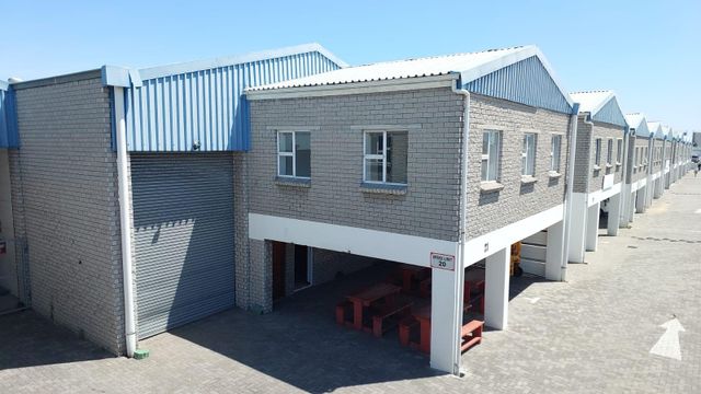 370m² Warehouse To Let in Parow Industrial