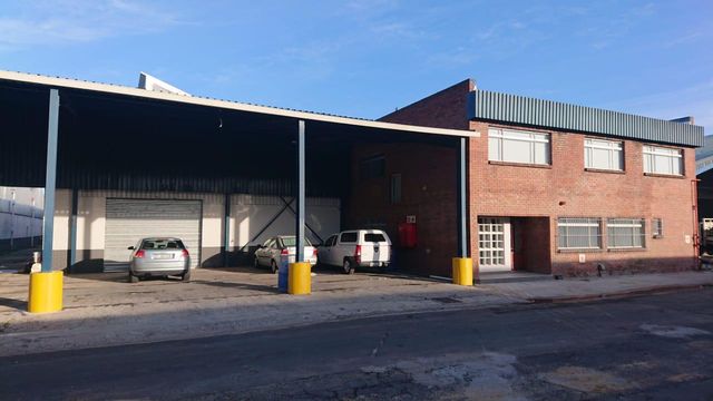 1,574m² Warehouse To Let in Beaconvale