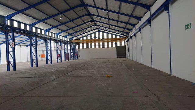 1,704m² Warehouse Rented in Beaconvale