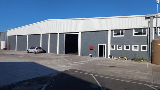 2,700m² Warehouse To Let in Beaconvale