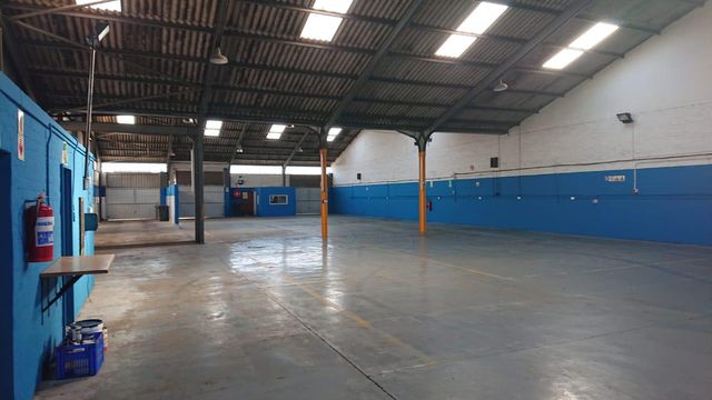 980m² Warehouse To Let in Parow Industrial