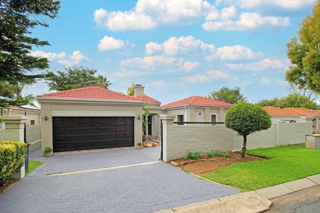 3 Bedroom Family home for sale in Kyalami Hills
