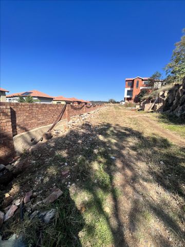 450m² Vacant Land For Sale in South Crest